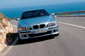 Замена габаритных ламп BMW E39 BMW 5 серия E39