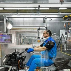 Началось производство электроскутеров BMW C Evolution