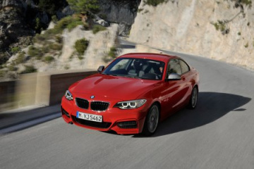 BMW 2 Series Coupe получит трехцилиндровый двигатель BMW 2 серия F22-F23