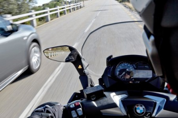 SVA (Side View Assist): новая система безопасности от BMW BMW Мотоциклы BMW Все мотоциклы