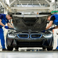 Конвейер BMW остановился из-за двух нетрезвых рабочих