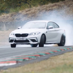 Дрифт нового BMW M2 Competition на французской гоночной трассе Шарада