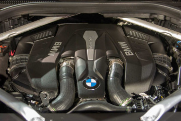 Расположение VIN кодов на BMW BMW X7 серия G07