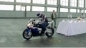 Фокус на мотоцикле BMW BMW Мир BMW BMW AG