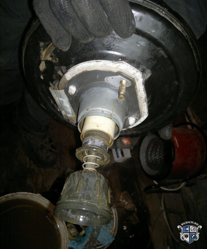 проваливается педаль тормоза на BMW e39