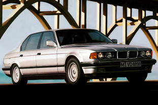 Отличное авто :: BMW 7 серия E32