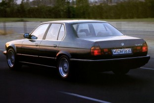 BMW 7 серии E32. Описание и технические характеристики. :: BMW 7 серия E32