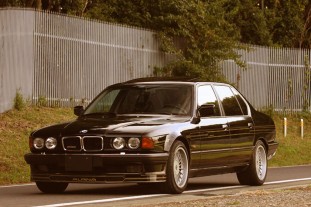 Отличное авто :: BMW 7 серия E32