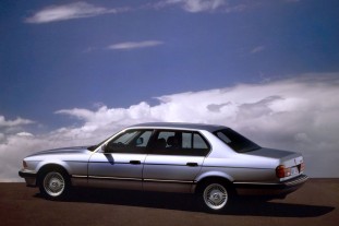 что вы можете сказать о bmw 750i (e32) :: BMW 7 серия E32