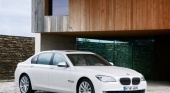 Самая мощная "семерка" BMW получила мотор V12 с двумя турбинами BMW 7 серия F01-F02