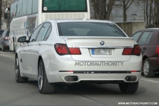BMW Alphina B7 оказалась под прицелами камер :: BMW 7 серия F01-F02