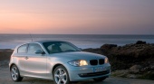 Горит красная лампочка с восклицательным знаком в скобках BMW 1 серия E81/E88