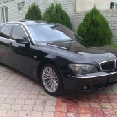 BMW750