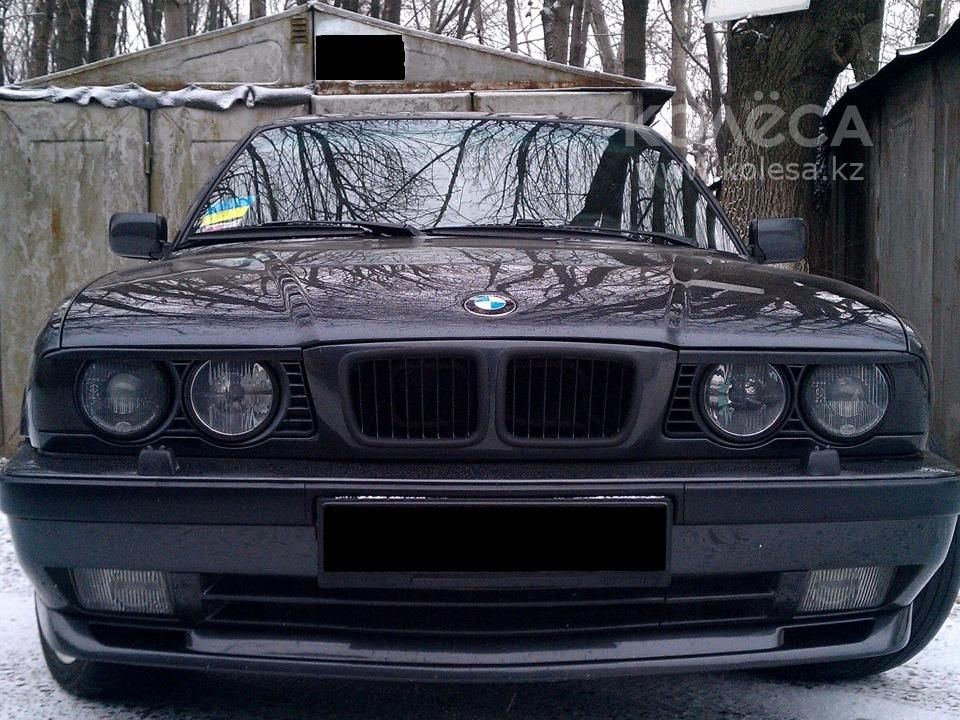 Е34 узкая. БМВ 34 кузов. BMW e34 Казахстан. BMW e34 ноздри. БМВ е34 серая.