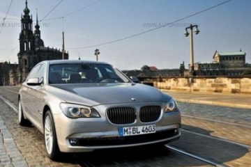 Медиатектура. BMW седьмой серии F01-02 BMW 7 серия F01-F02