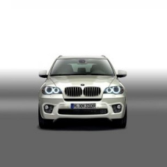 Официальные фото 2011 BMW X5 LCI M-Sport пакет