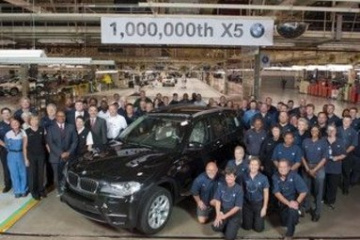 BMW выпустила миллионный X5 BMW X5 серия E70