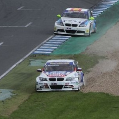 BMW Team RBM и Castrol отметили очередную победу