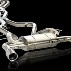 Akrapovic оттюнинговал BMW 335i