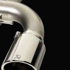 Akrapovic оттюнинговал BMW 335i