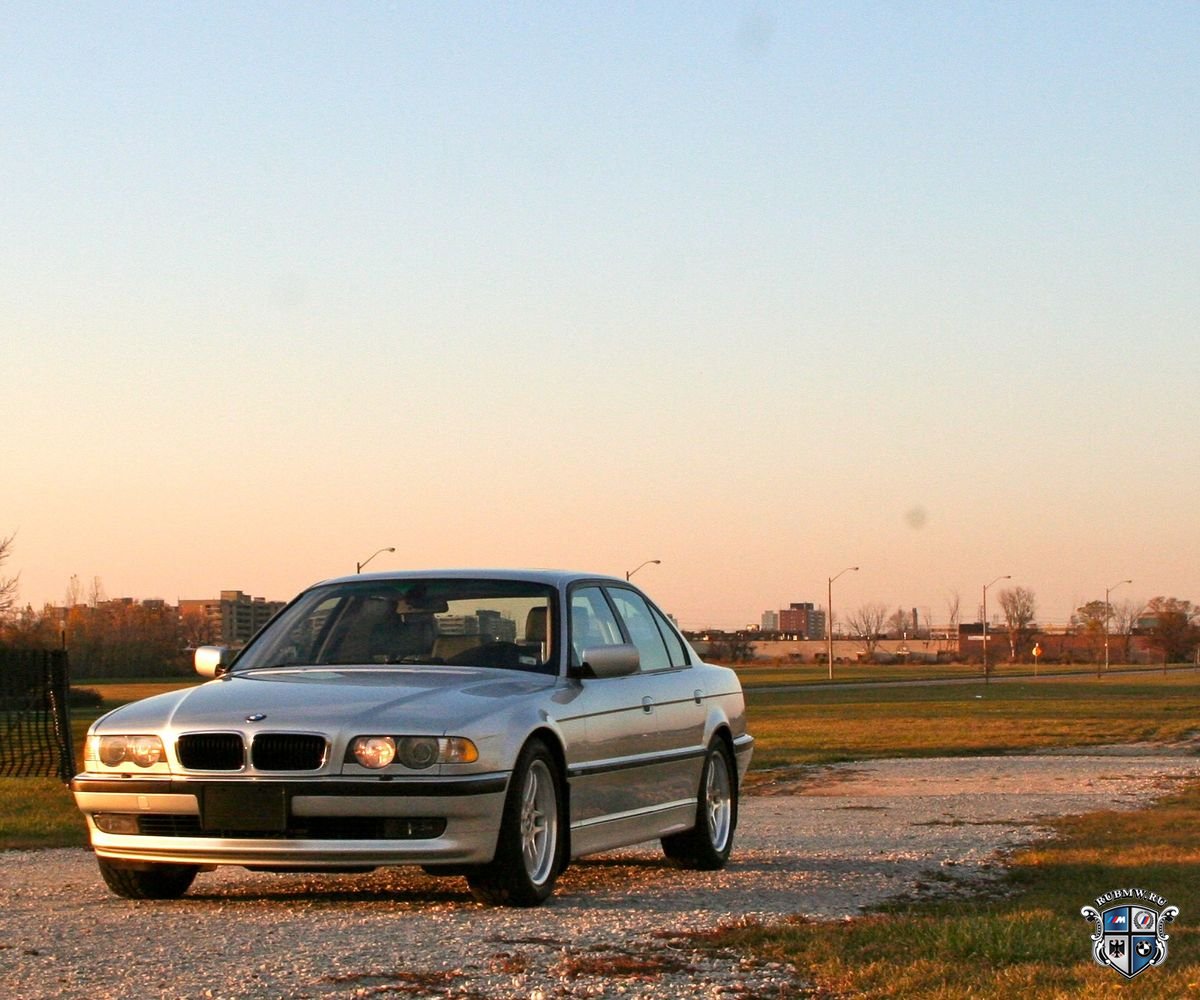 BMW 7 серия E38