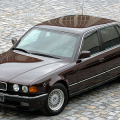 BMW 7 серия E32