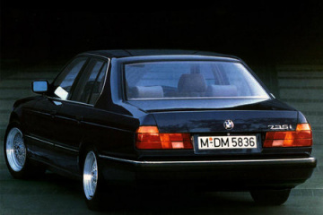 4 дв. седан 735i 211 / 5700 5МКПП с 1986 по 1992 BMW 7 серия E32