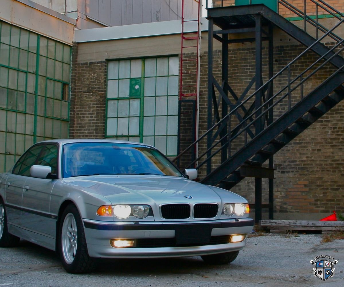 BMW 7 серия E38