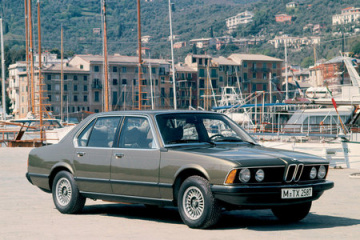 Список опций BMW BMW 7 серия E23