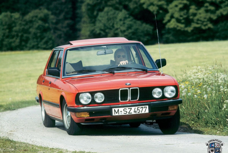 Как заказать уникальную курсовую работу по автомобильной промышленности BMW 5 серия E12