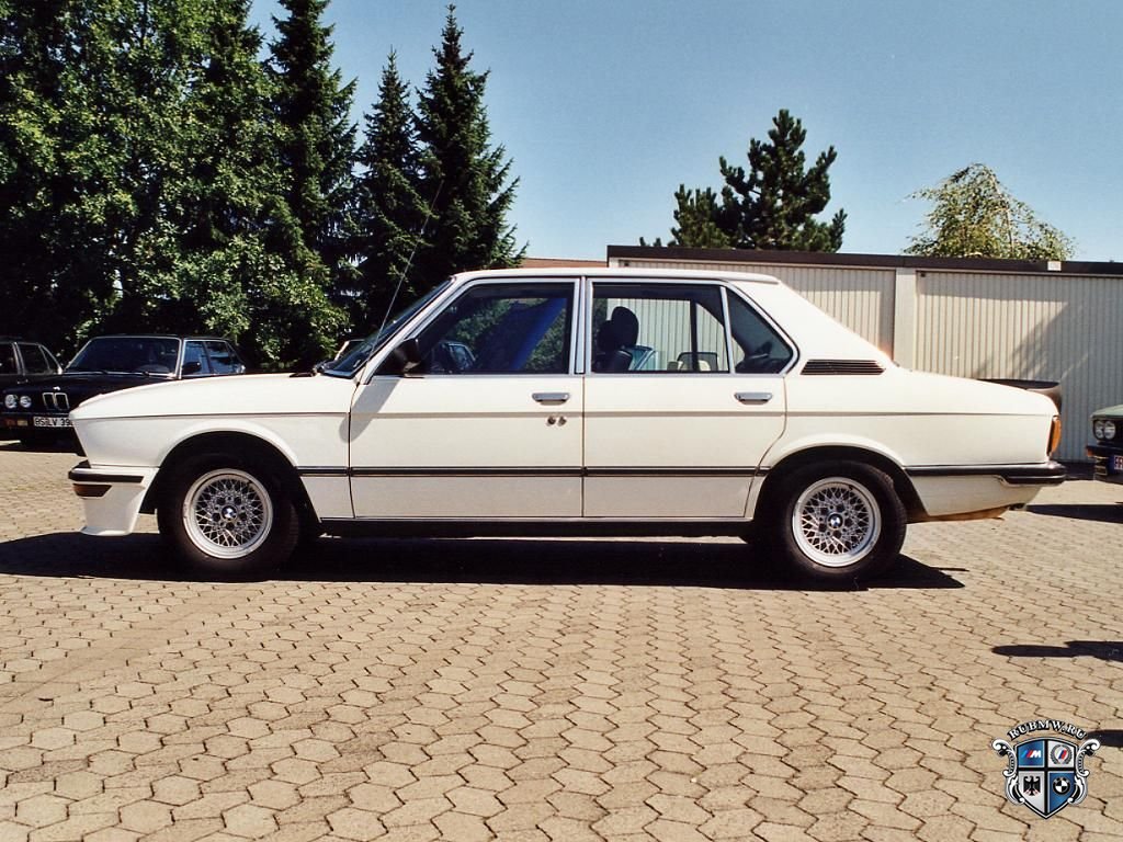 BMW 5 серия E12