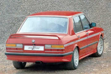 4 дв. седан 520i  125 / 5800 5МКПП с 1981 по 1985 BMW 5 серия E28