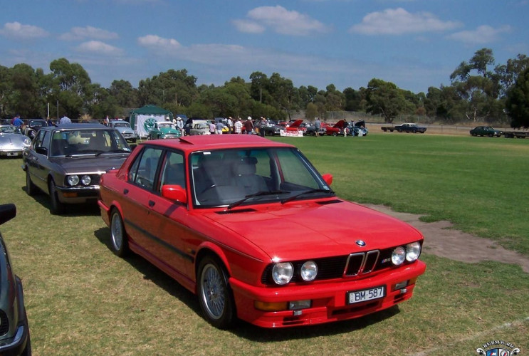 Как заказать уникальную курсовую работу по автомобильной промышленности BMW 5 серия E28