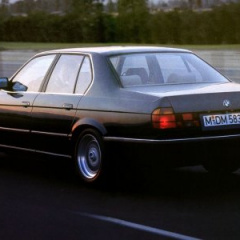 BMW 7 серия E32