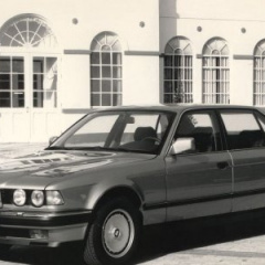 BMW 7 серия E32