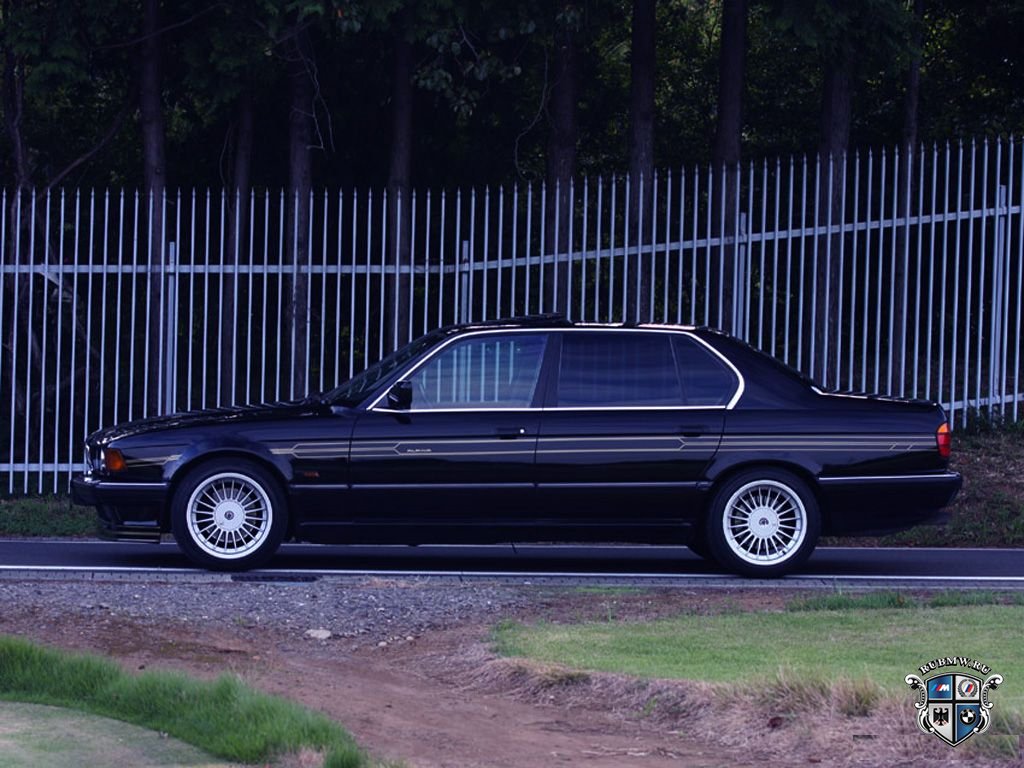 BMW 7 серия E32