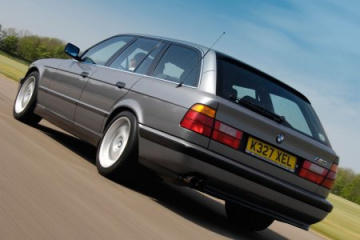 4 дв. седан 535i 211 / 5700 5МКПП с 1988 по 1992 BMW 5 серия E34