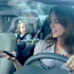 BMW против чтения SMS за рулем