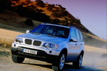 BMW X5 4.6is. Проезд на красный BMW X5 серия E53-E53f