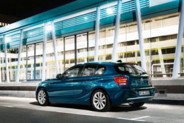 BMW 1 серии в минерально-голубом цвете BMW 1 серия F20