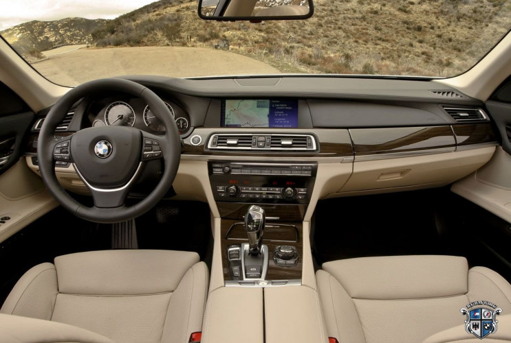 Как заказать уникальную курсовую работу по автомобильной промышленности BMW 7 серия F01-F02