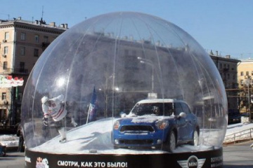 В Москве соорудили огромные макеты MINI Countryman BMW Всё о MINI COOPER Все MINI