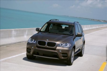 BMW X5 и BMW X6 обзаведутся новыми опциями BMW X5 серия E70