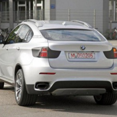Прототип нового BMW X6 практически расстался с камуфляжем