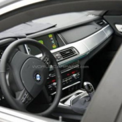 В сеть утекли фото новой BMW 7 Series