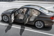 БМВ Ф30 2016 мотор B48.Моторное масло в вакууме. BMW 3 серия F30-F35