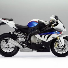 BMW усовершенствовала спортбайк S 1000 RR