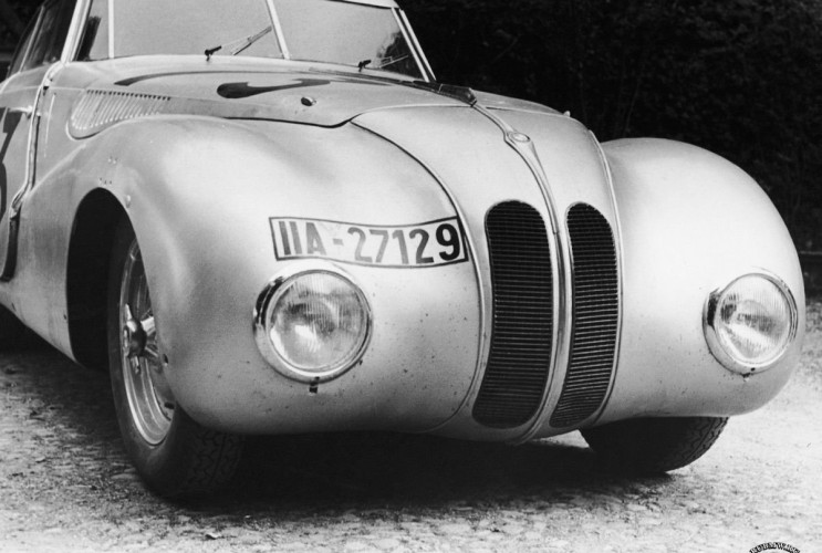 Как заказать уникальную курсовую работу по автомобильной промышленности BMW Ретро Все ретро модели