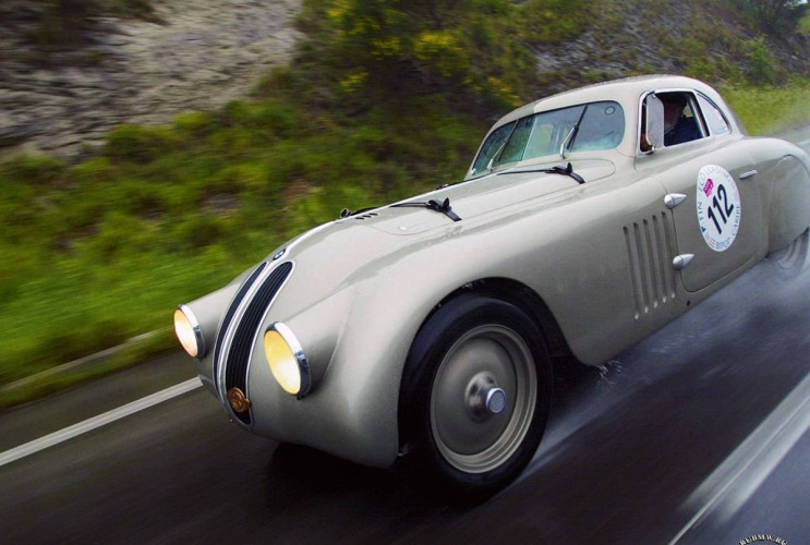 Как заказать уникальную курсовую работу по автомобильной промышленности BMW Ретро Все ретро модели