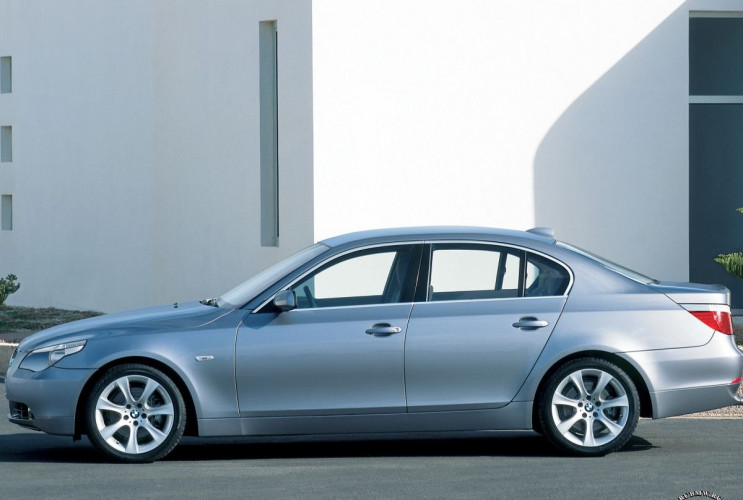 Как заказать уникальную курсовую работу по автомобильной промышленности BMW 5 серия E60-E61